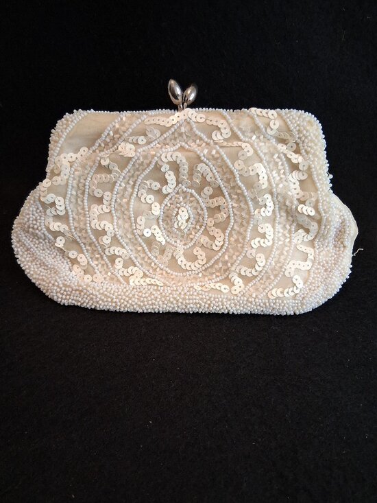 No Brand Handbags - Vintage 1950s Hand Beaded Sequin Kiss Lock Clutch Evening Bag Ivory Cream Bridal